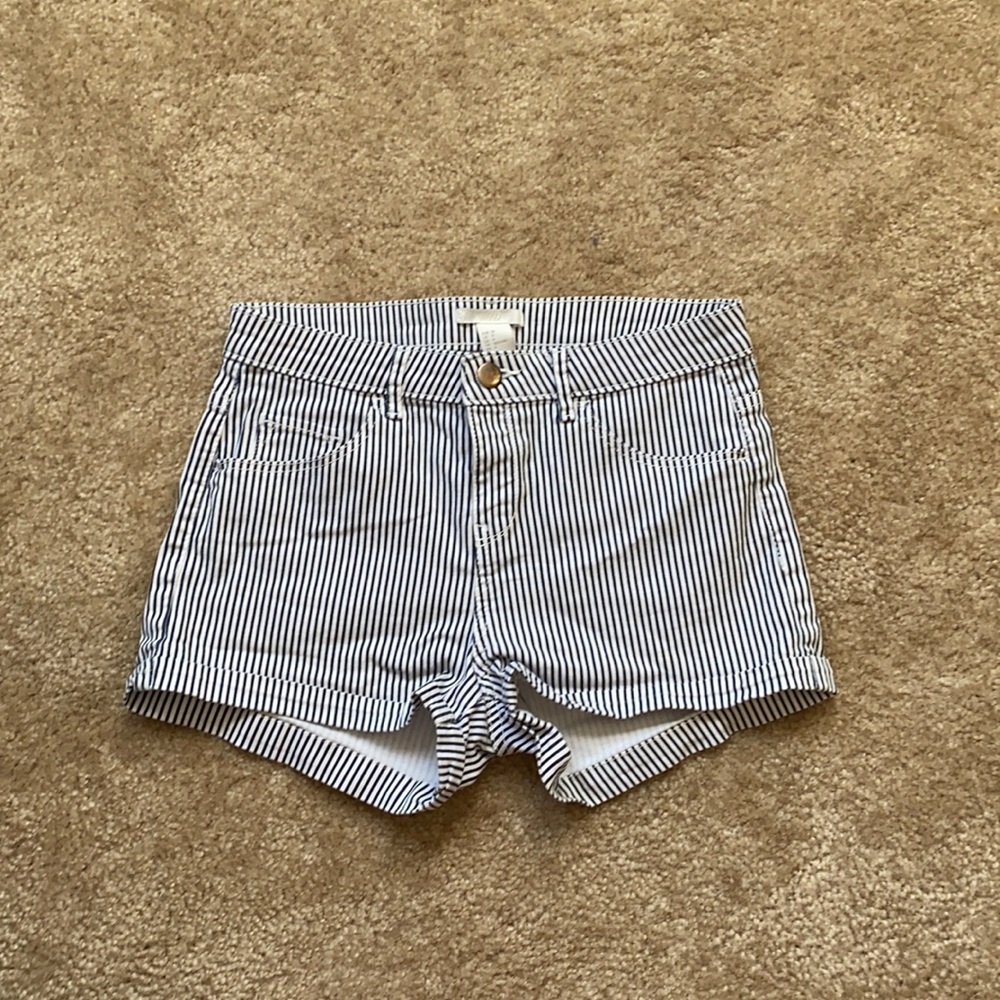 Stripped shorts